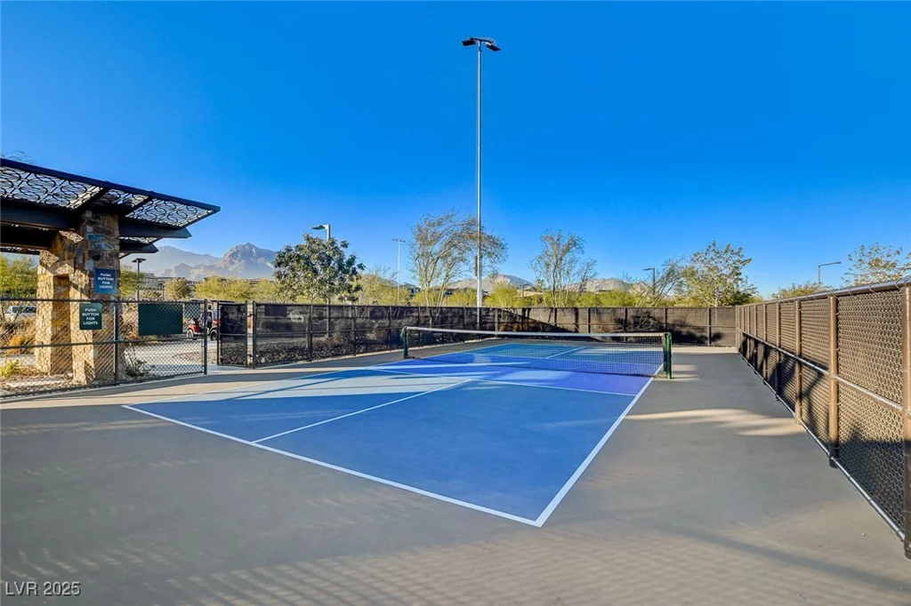 394 Red Feather Peak, Las Vegas, NV 89138
