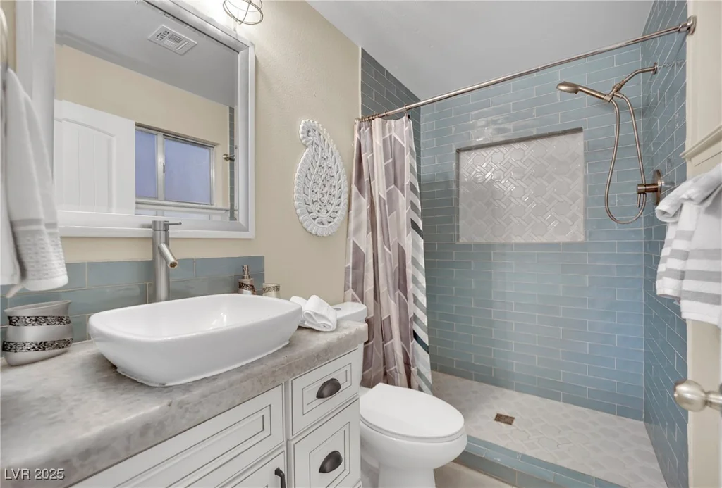 585 Jackson, Henderson, NV 89014
