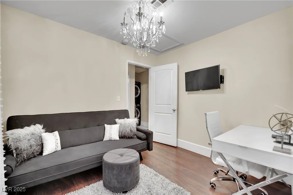 585 Jackson, Henderson, NV 89014