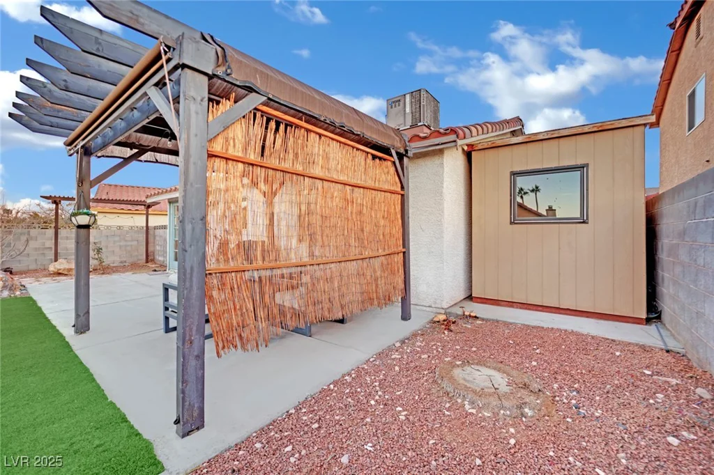 585 Jackson, Henderson, NV 89014