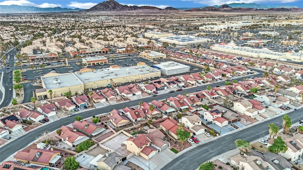 585 Jackson, Henderson, NV 89014