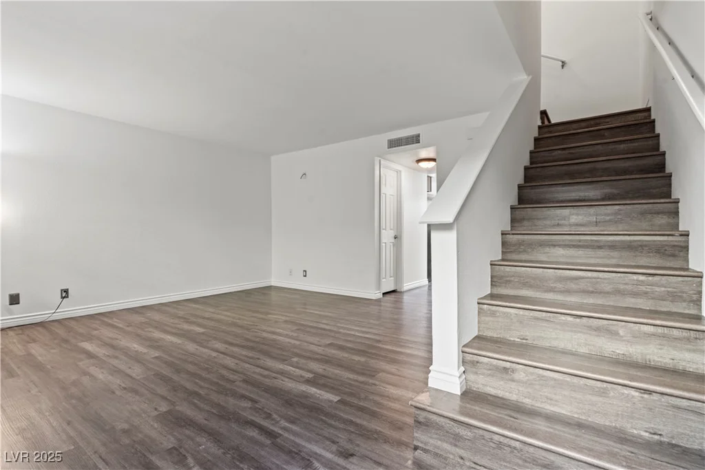 7084 Burcot, Las Vegas, NV 89156