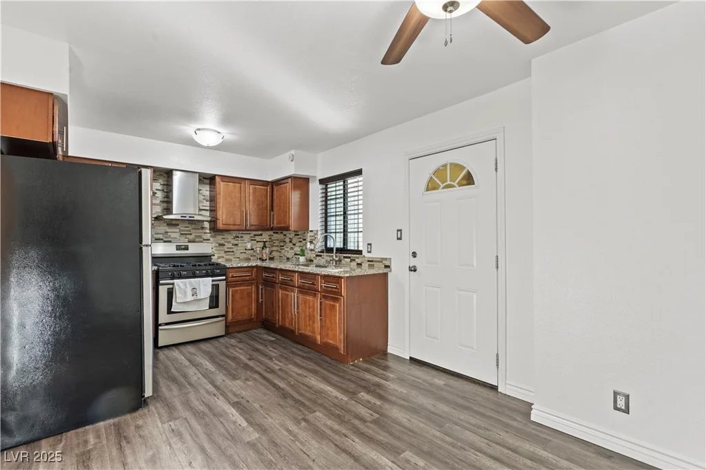 7084 Burcot, Las Vegas, NV 89156