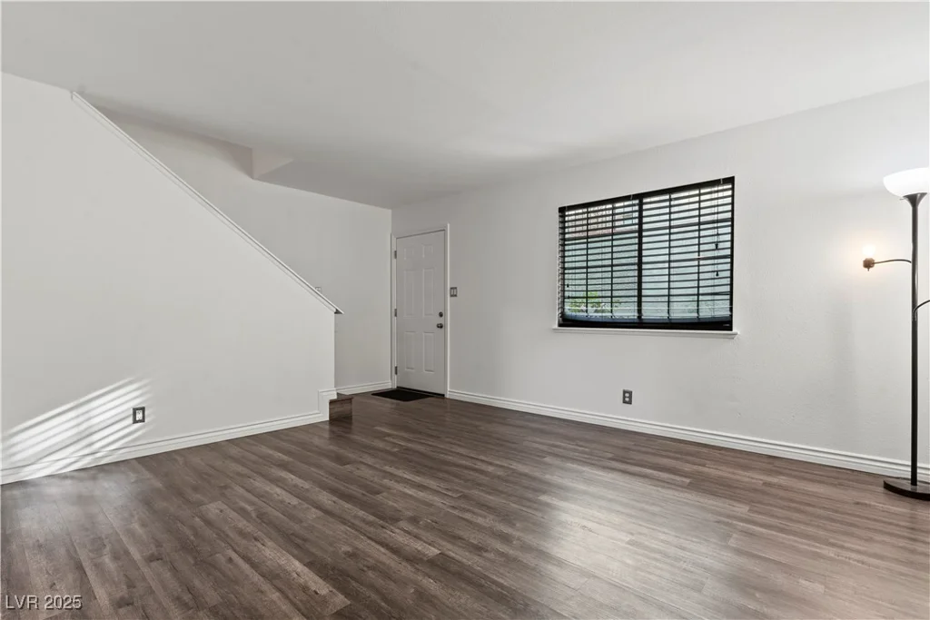 7084 Burcot, Las Vegas, NV 89156