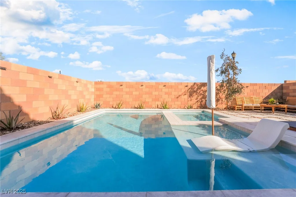 1004 Cetona, Henderson, NV 89011
