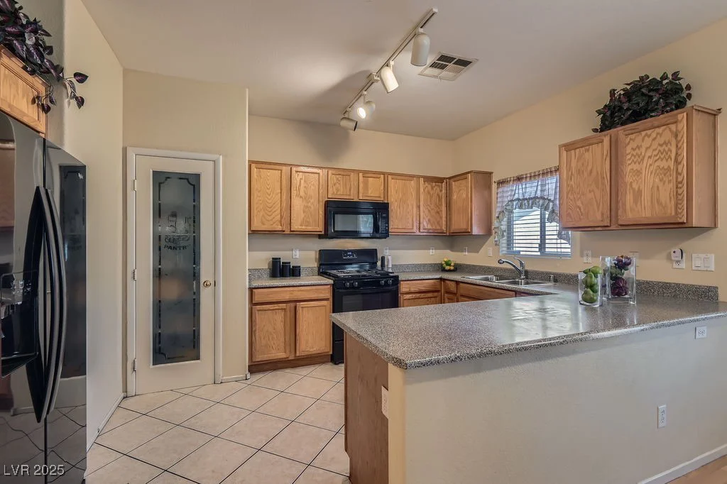 2724 Rosarito, Las Vegas, NV 89108