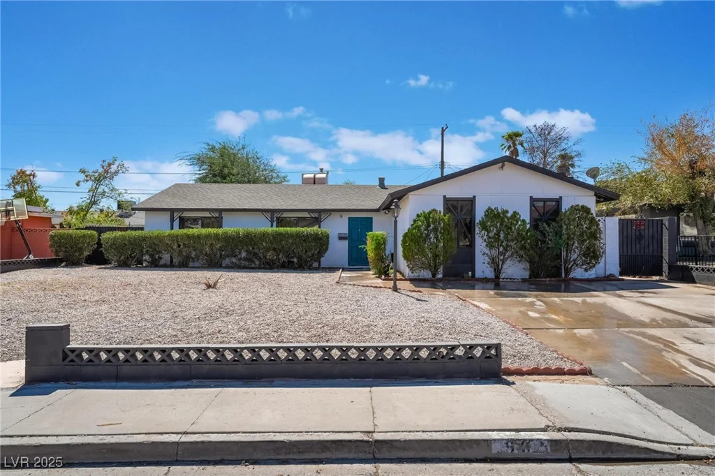 941 Hacienda, Las Vegas, NV 89119