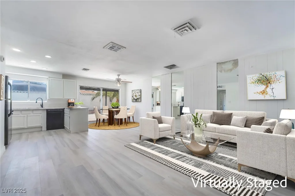 941 Hacienda, Las Vegas, NV 89119