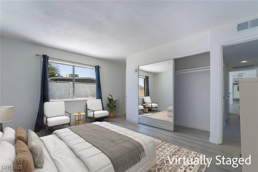 941 Hacienda, Las Vegas, NV 89119