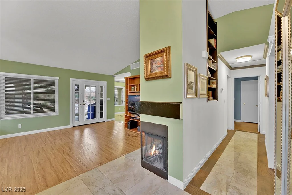 7713 Shore Haven, Las Vegas, NV 89128