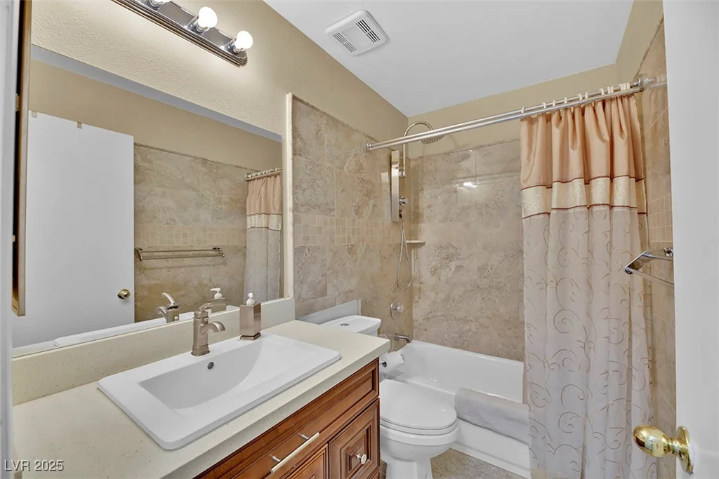 7713 Shore Haven, Las Vegas, NV 89128