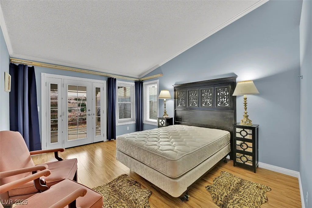 7713 Shore Haven, Las Vegas, NV 89128
