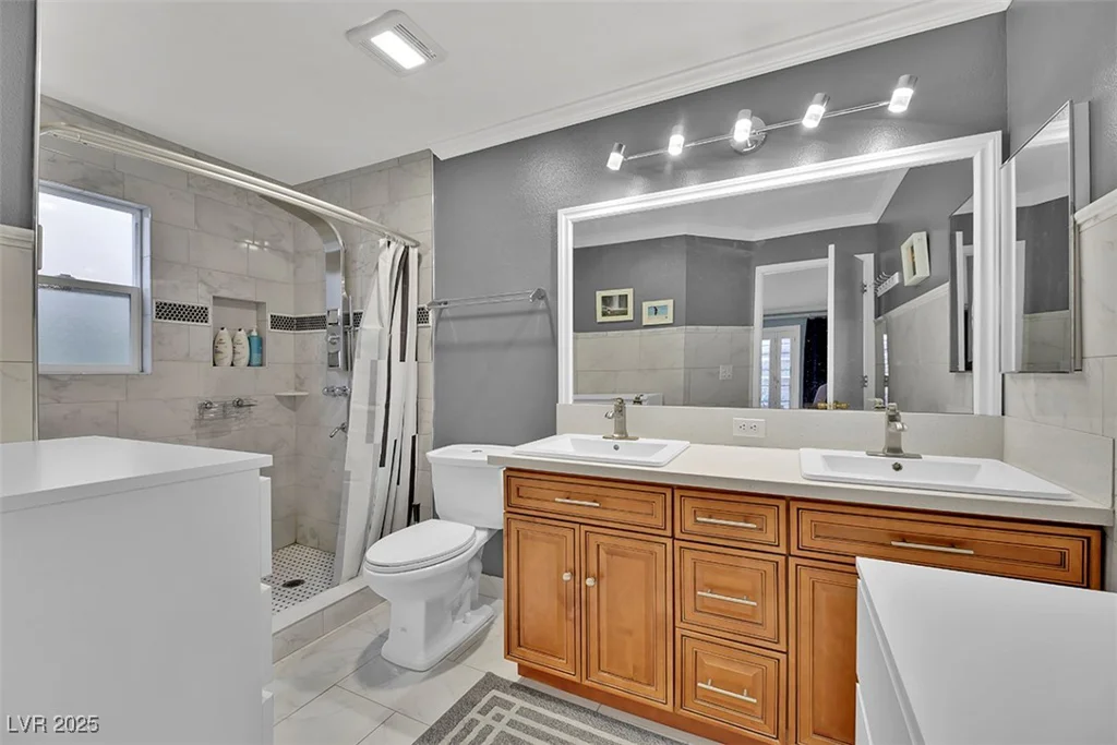7713 Shore Haven, Las Vegas, NV 89128