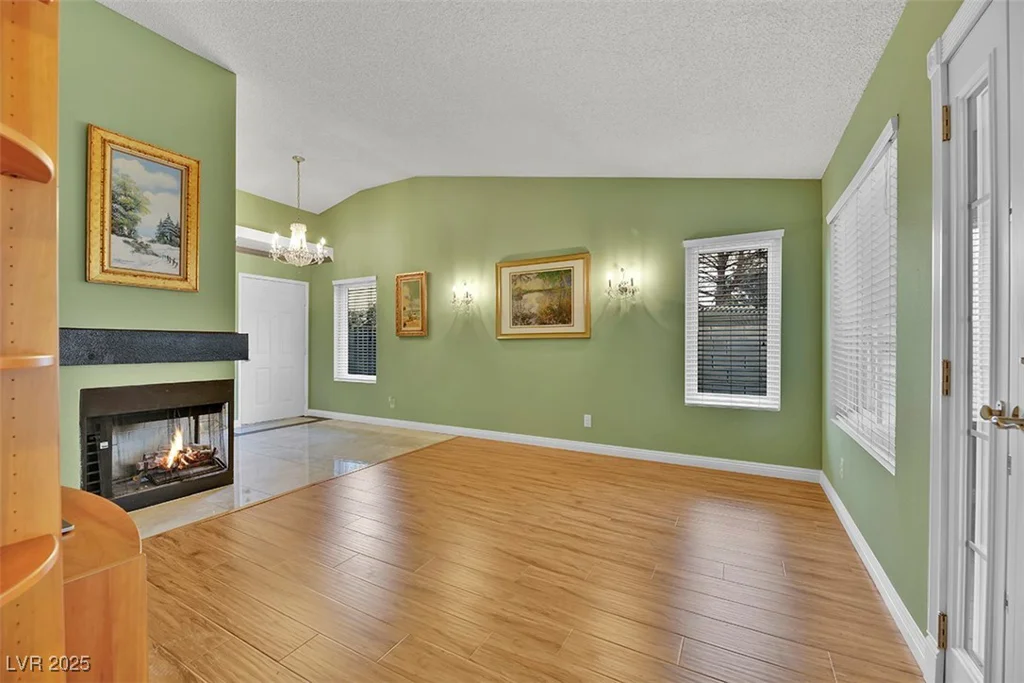7713 Shore Haven, Las Vegas, NV 89128