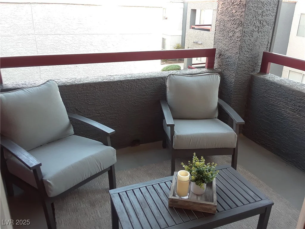 8600 Charleston, Las Vegas, NV 89117