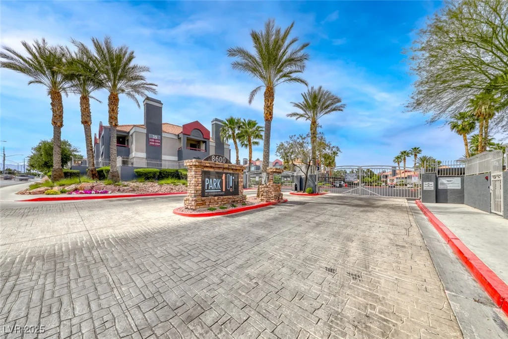 8600 Charleston, Las Vegas, NV 89117