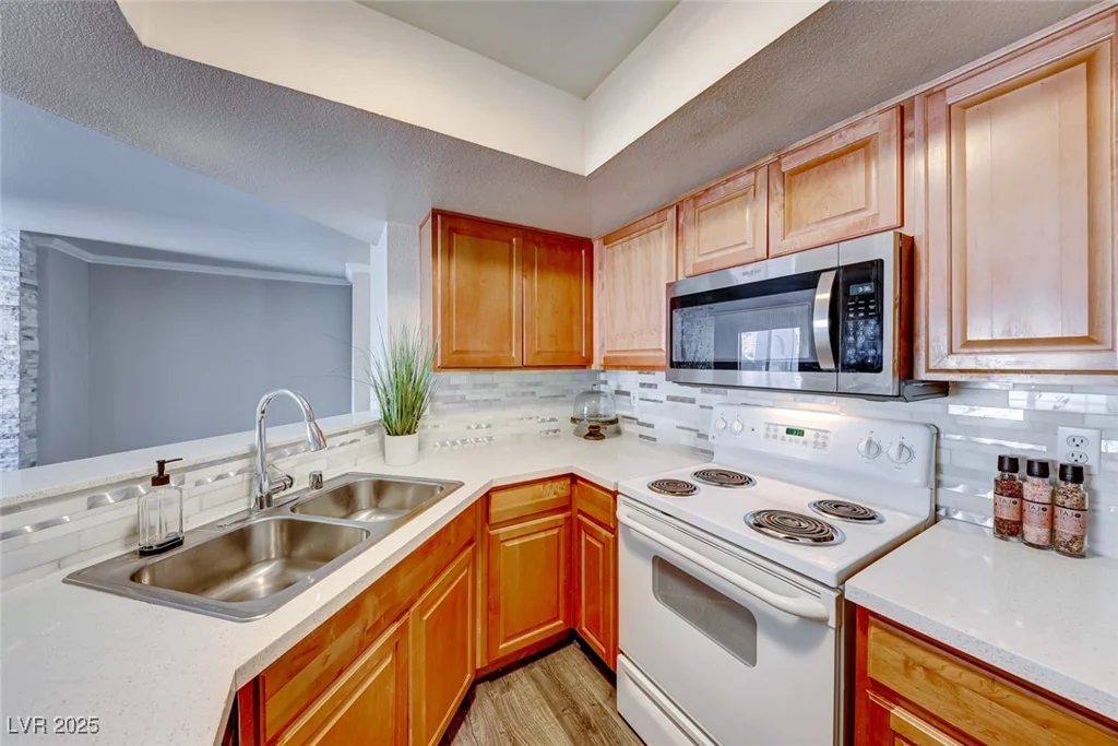 8600 Charleston, Las Vegas, NV 89117