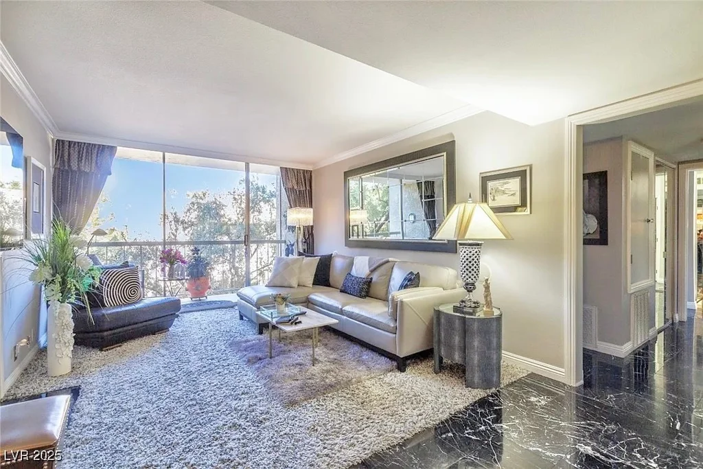 730 Royal Crest, Las Vegas, NV 89169