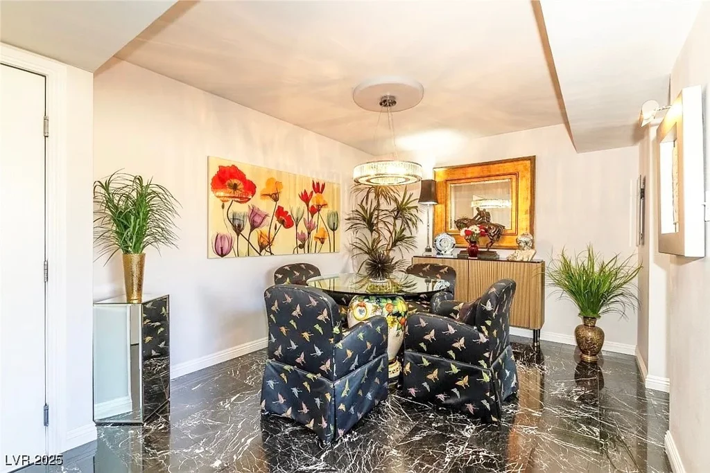 730 Royal Crest, Las Vegas, NV 89169