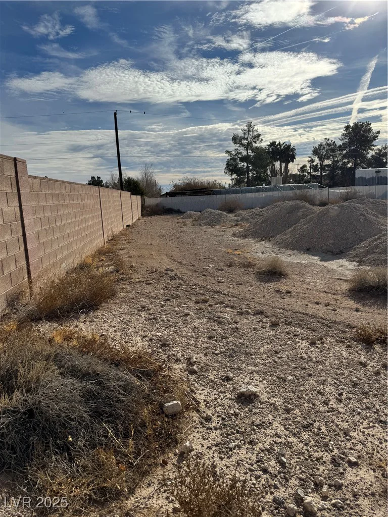 6520 El Campo Grande, Las Vegas, NV 89130
