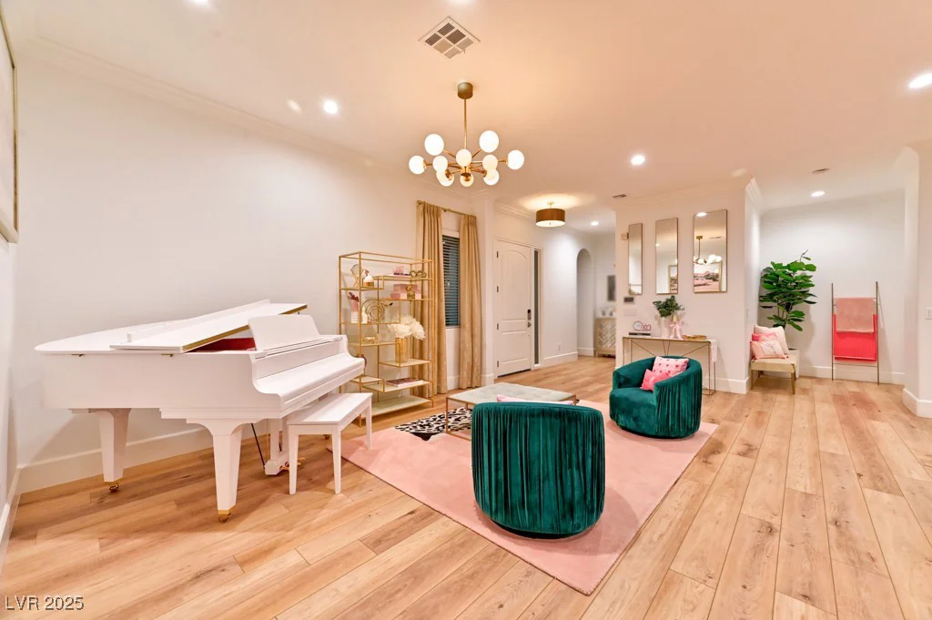 7565 Torrey Pines, Las Vegas, NV 89131