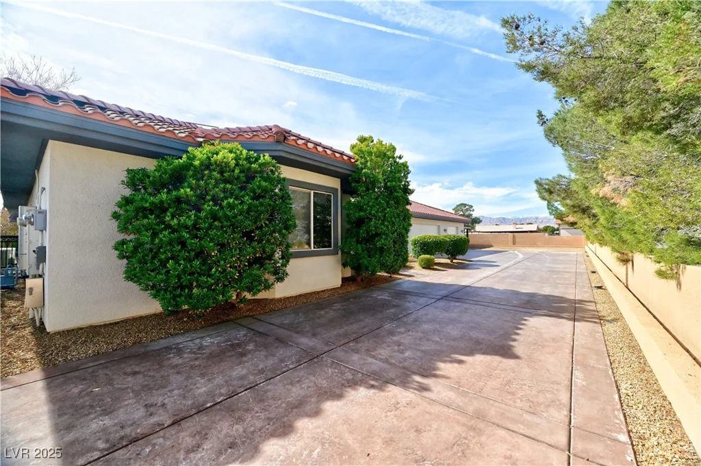 7565 Torrey Pines, Las Vegas, NV 89131