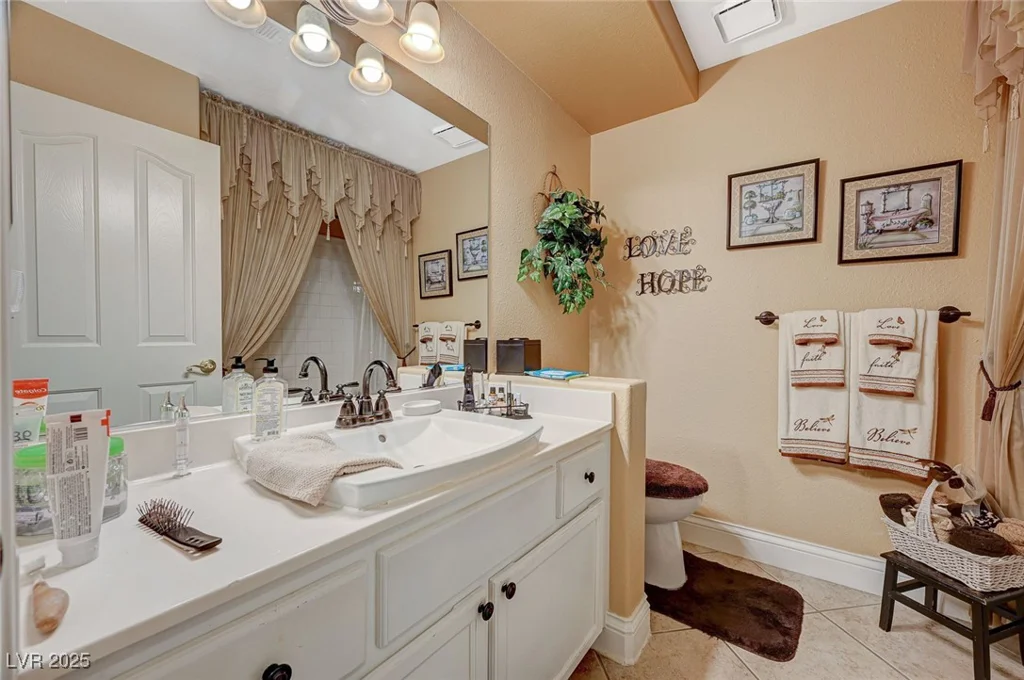 3625 Campbell, Las Vegas, NV 89129