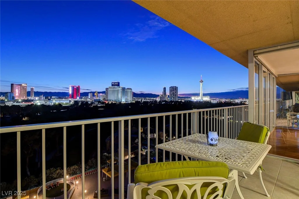 3111 Bel Air, Las Vegas, NV 89109