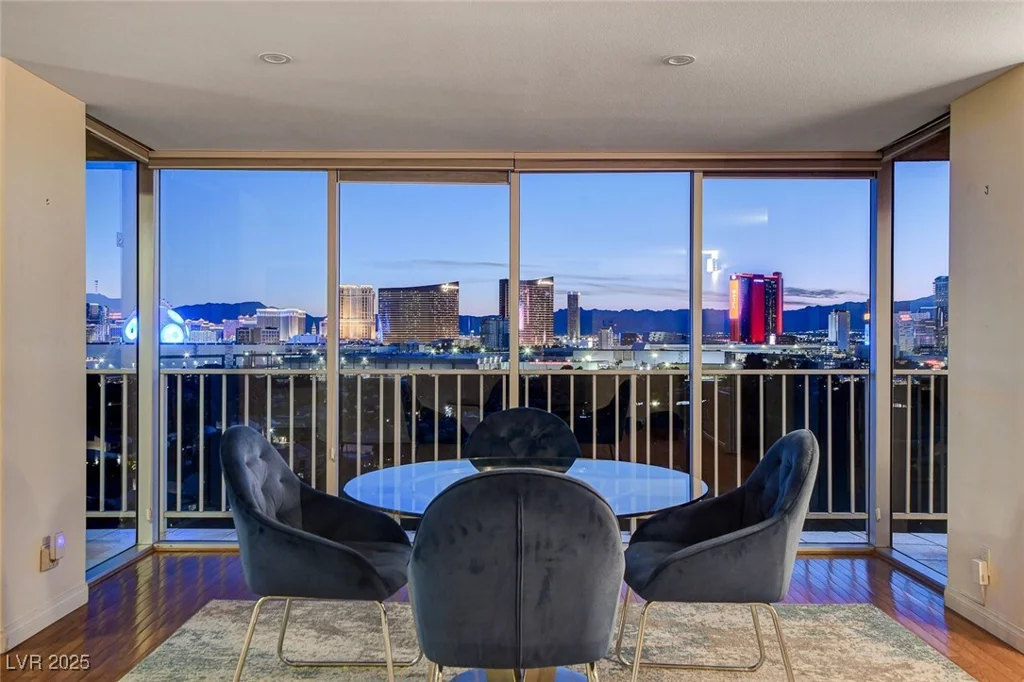 3111 Bel Air, Las Vegas, NV 89109