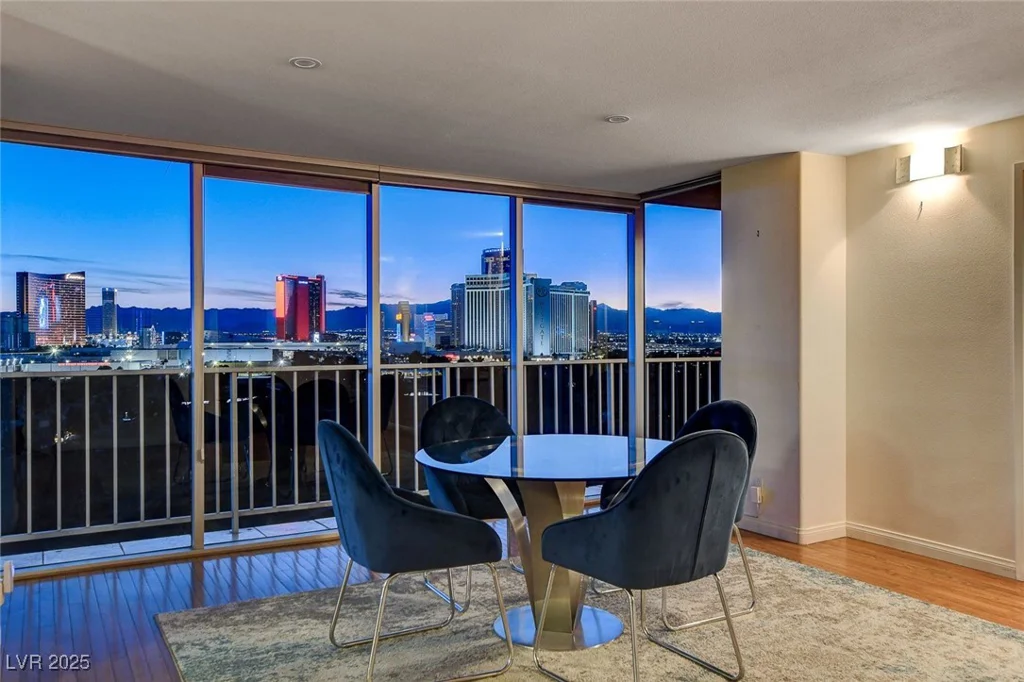 3111 Bel Air, Las Vegas, NV 89109