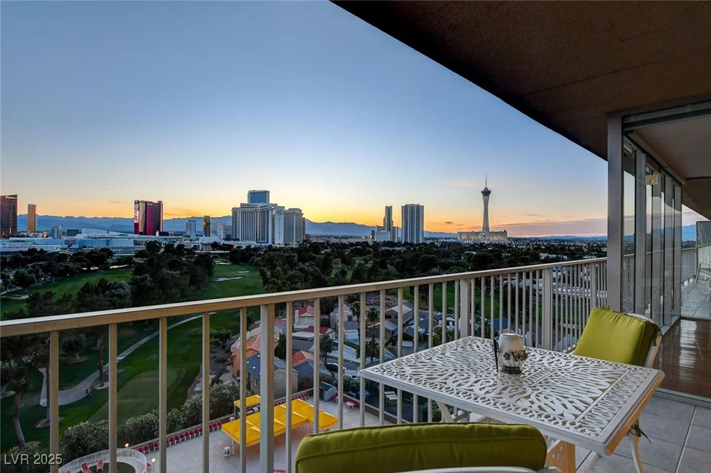 3111 Bel Air, Las Vegas, NV 89109
