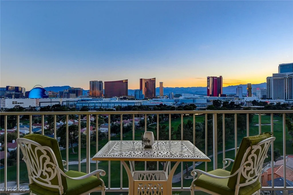 3111 Bel Air, Las Vegas, NV 89109
