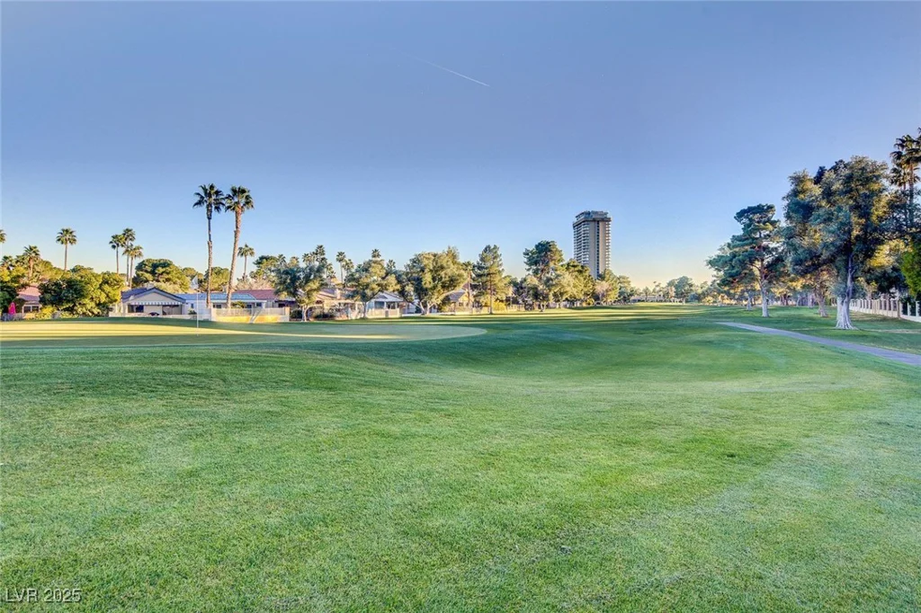 3111 Bel Air, Las Vegas, NV 89109
