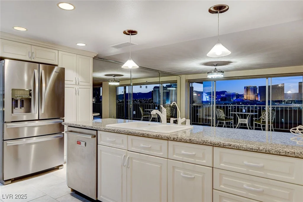 3111 Bel Air, Las Vegas, NV 89109
