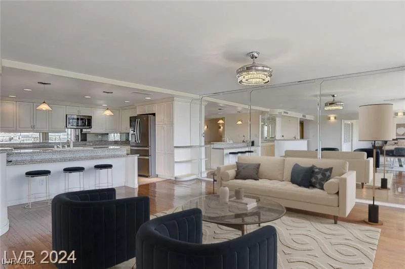 3111 Bel Air, Las Vegas, NV 89109