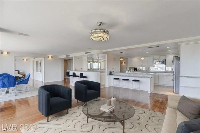 3111 Bel Air, Las Vegas, NV 89109