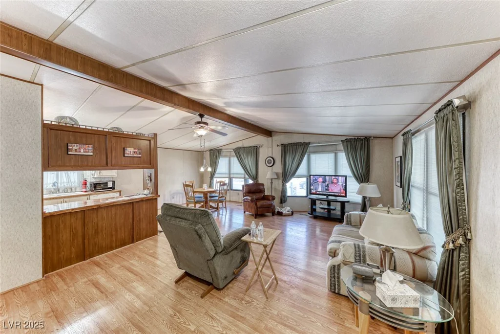 5561 Aldama, Las Vegas, NV 89122