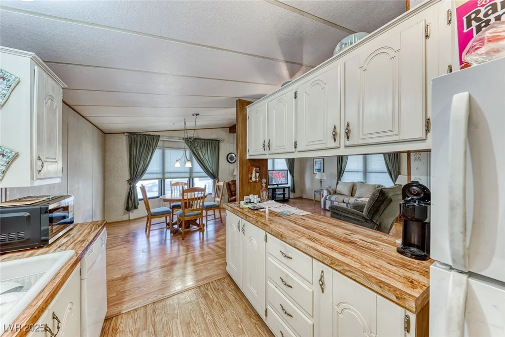 5561 Aldama, Las Vegas, NV 89122