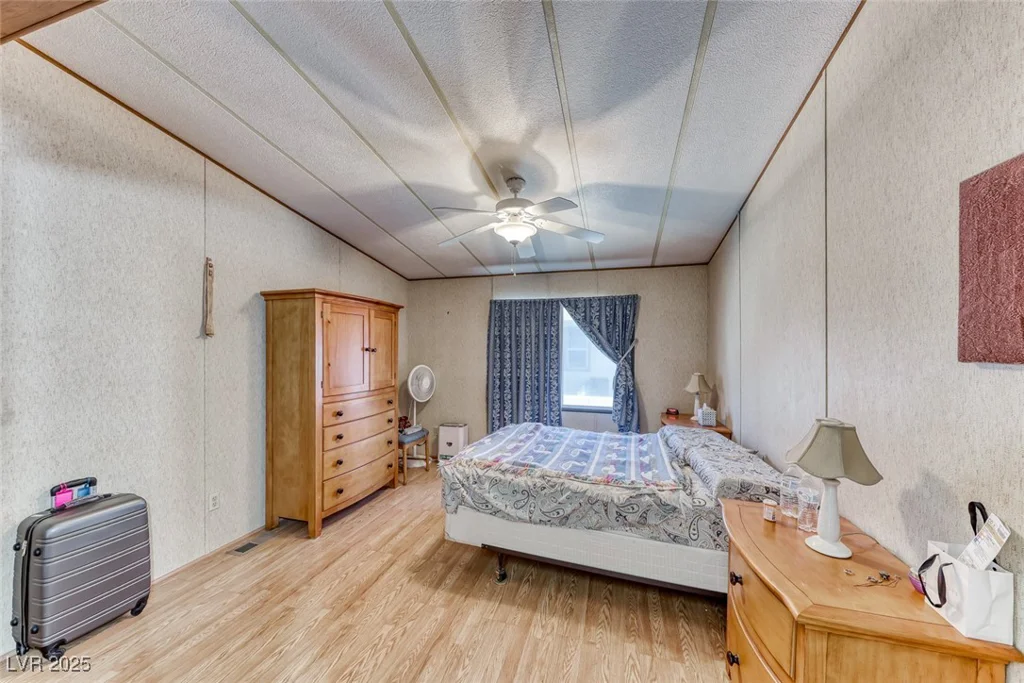 5561 Aldama, Las Vegas, NV 89122