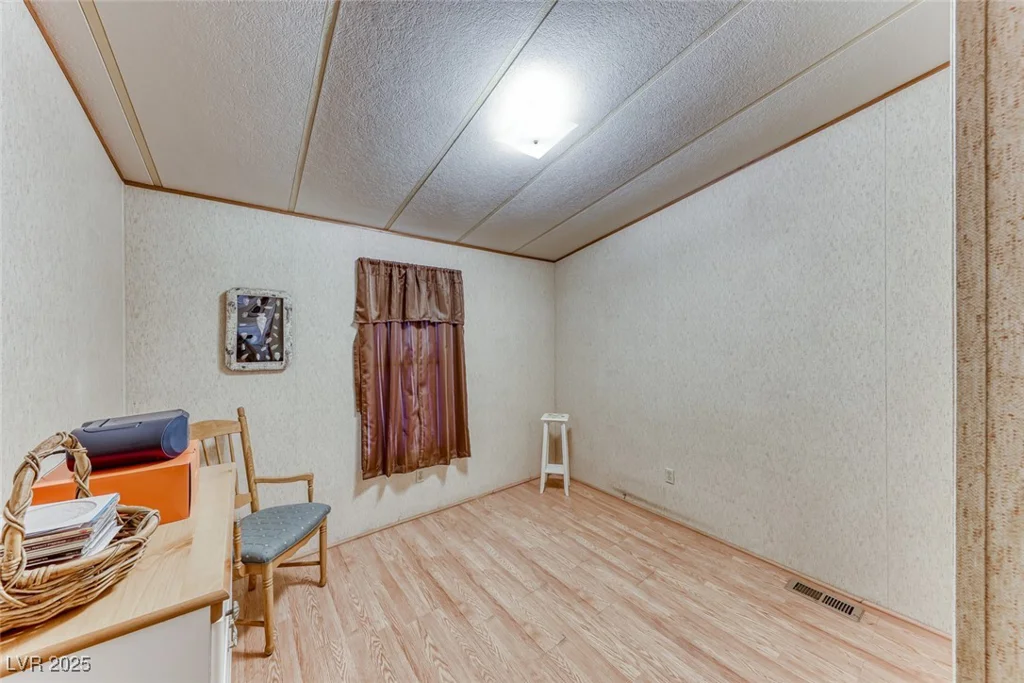 5561 Aldama, Las Vegas, NV 89122