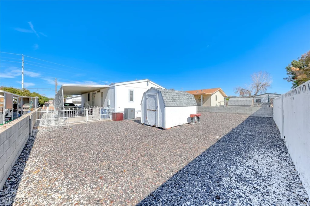 5561 Aldama, Las Vegas, NV 89122
