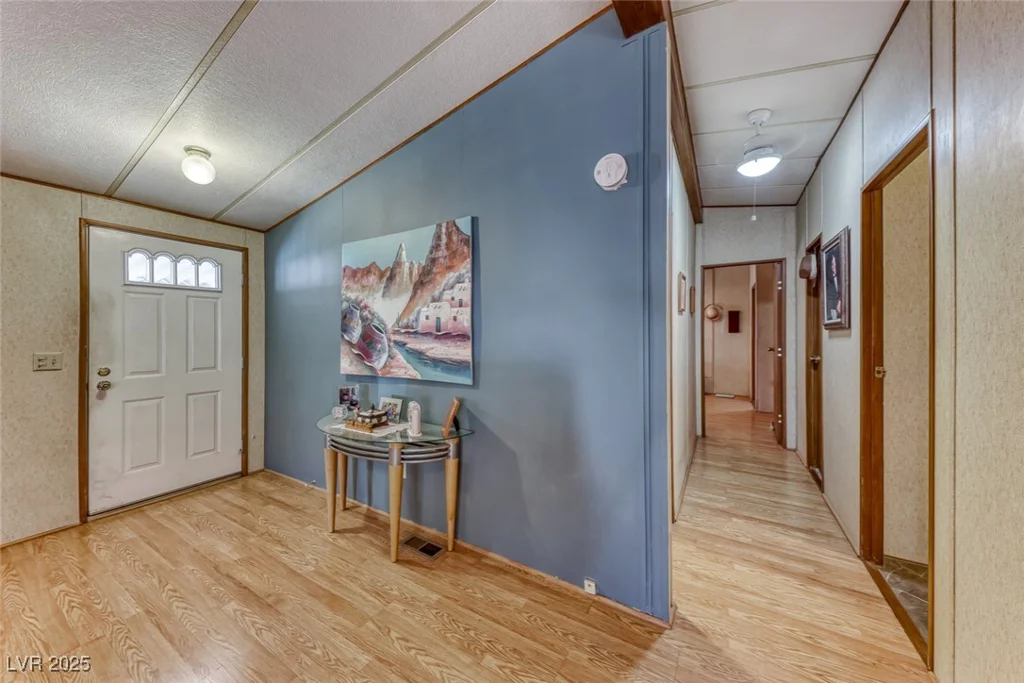 5561 Aldama, Las Vegas, NV 89122