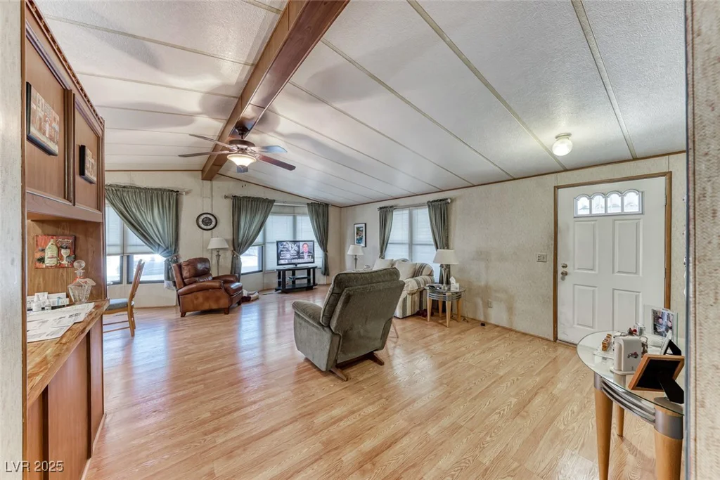5561 Aldama, Las Vegas, NV 89122