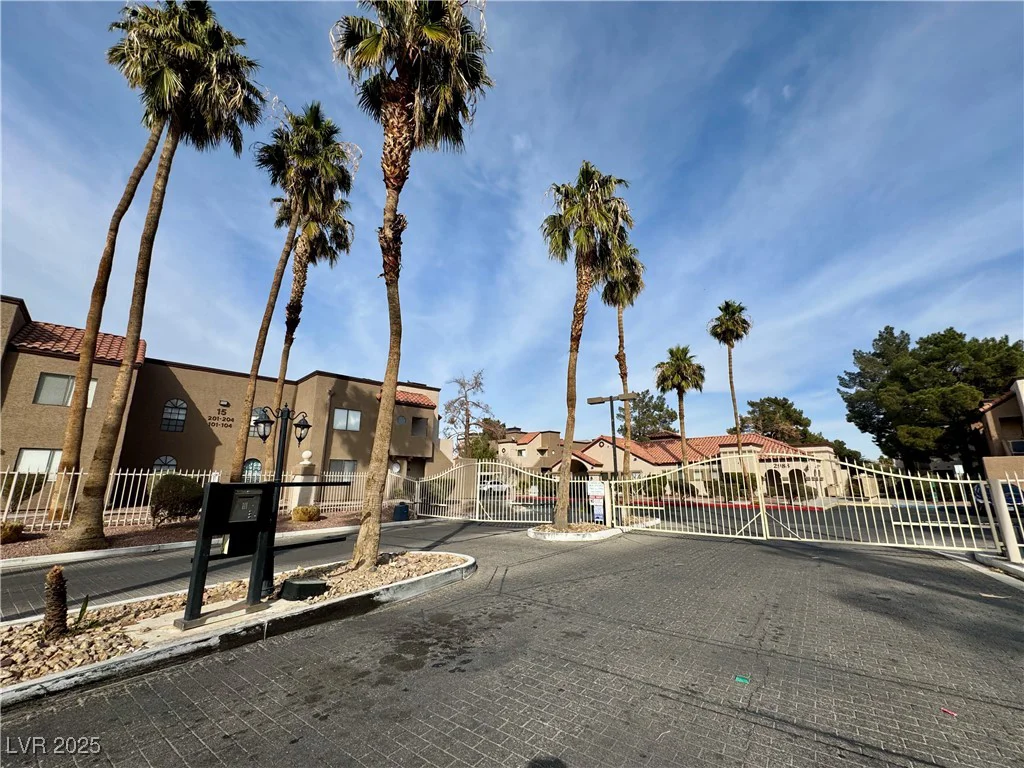 2964 Juniper Hills, Las Vegas, NV 89142
