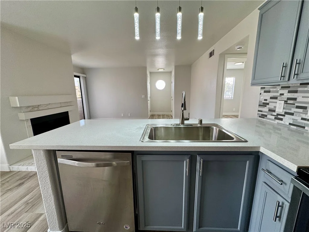 2964 Juniper Hills, Las Vegas, NV 89142