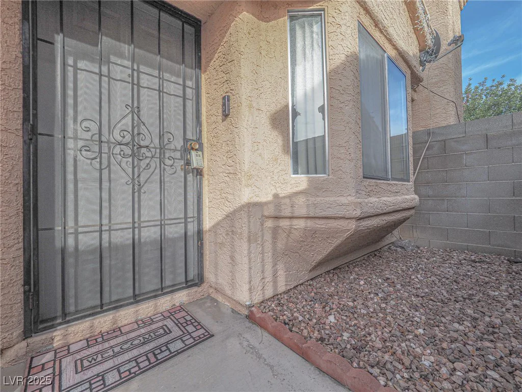 7089 Orange Grove, Las Vegas, NV 89119