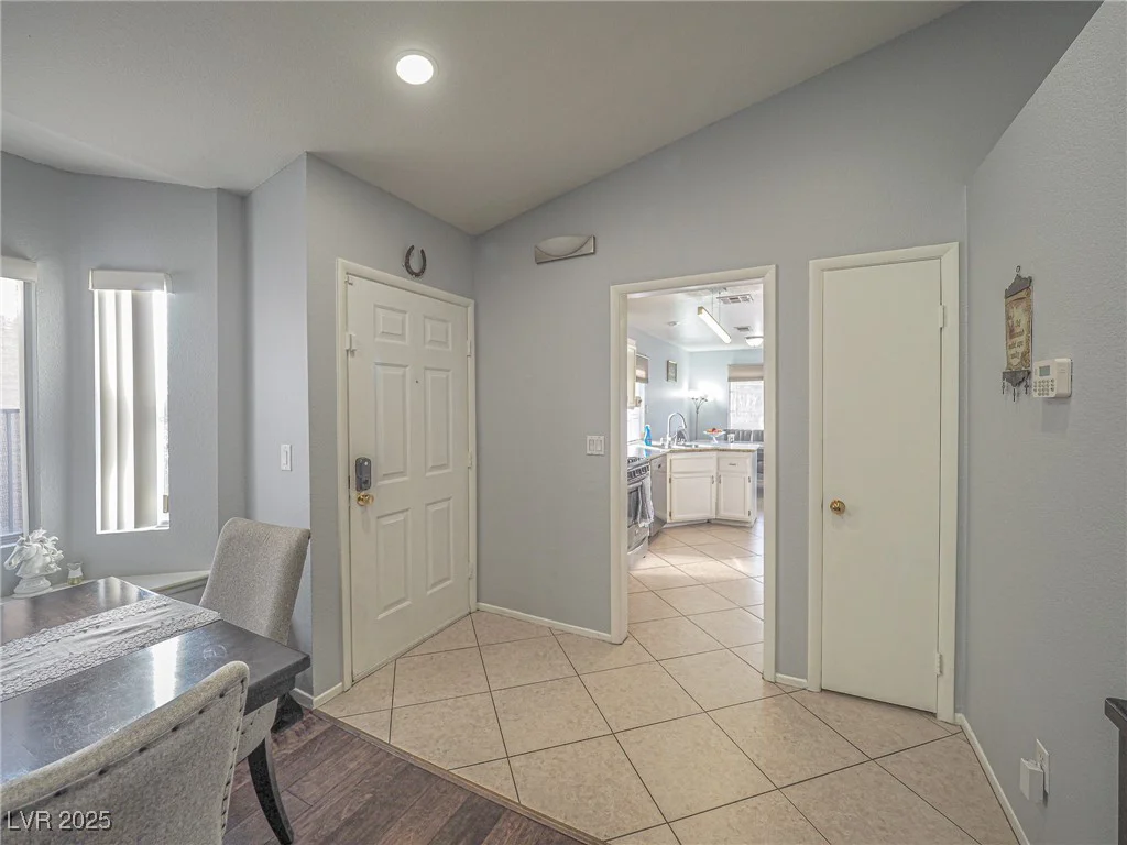7089 Orange Grove, Las Vegas, NV 89119