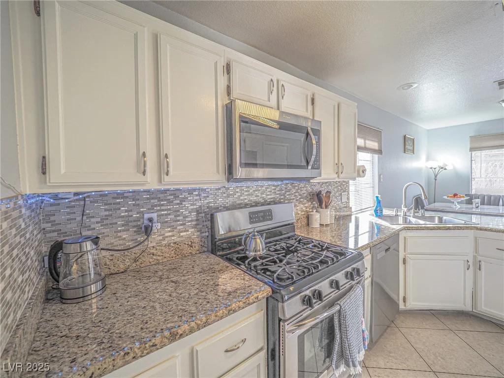 7089 Orange Grove, Las Vegas, NV 89119