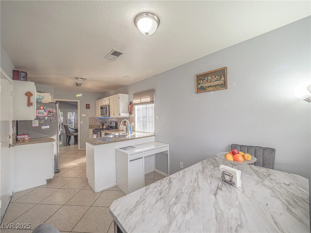 7089 Orange Grove, Las Vegas, NV 89119
