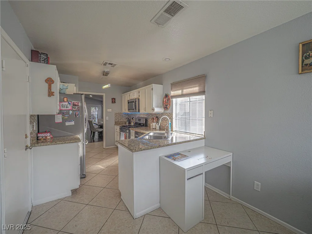 7089 Orange Grove, Las Vegas, NV 89119